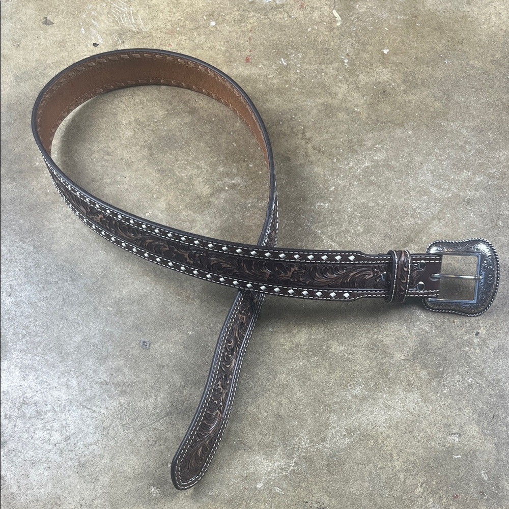Nocona M & F Buckstitch Floral Belt
Size: 38